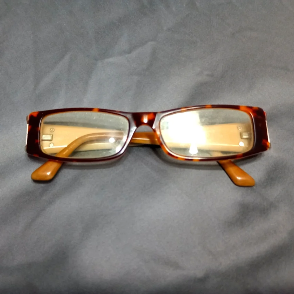 Guess Rx Sunglasses - Picture 1 of 4